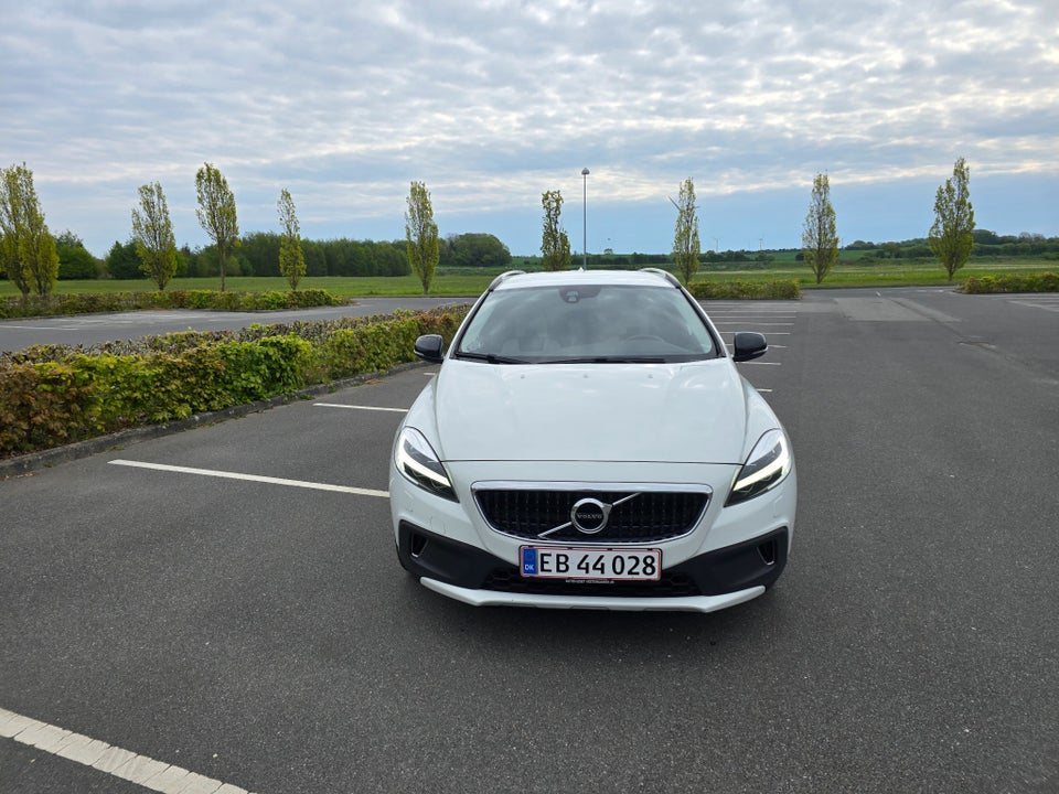 Volvo V40 CC 2,0 D3 150 aut. 5d