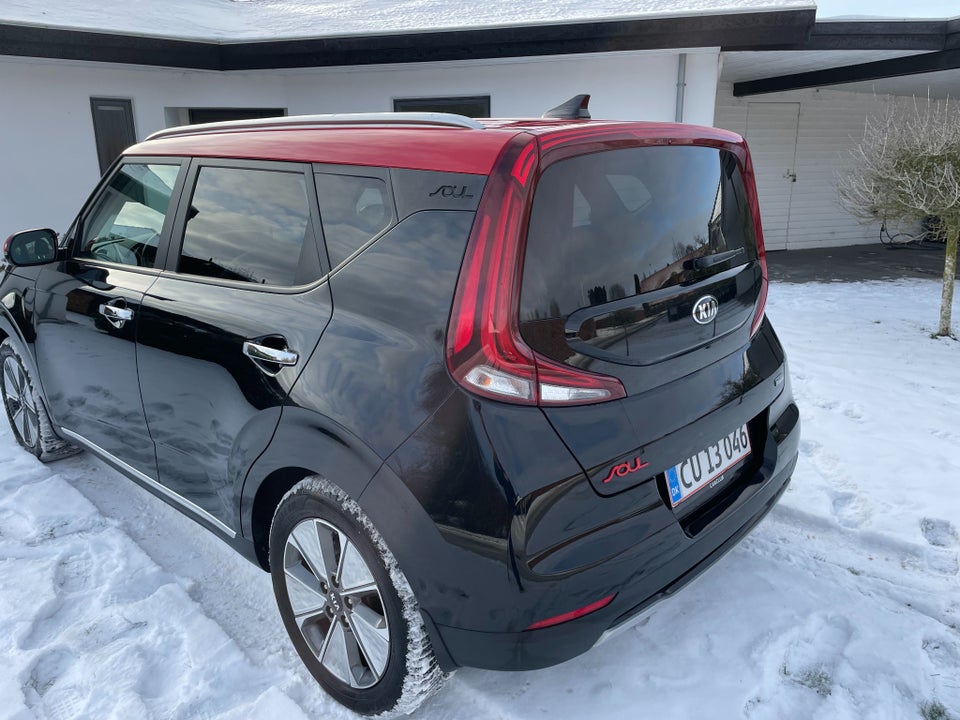 Kia e-Soul 64 Advance 5d