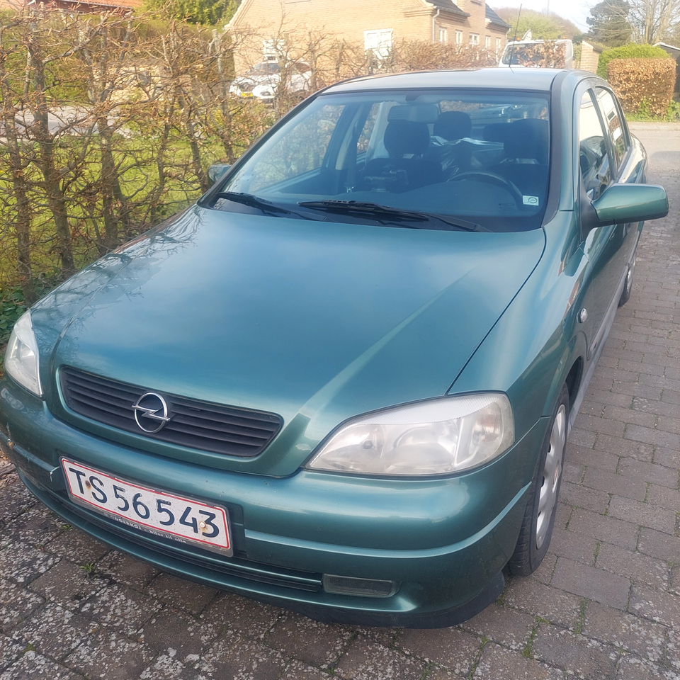 Opel Astra 1,6 8V Club 4d