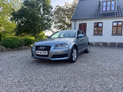 Audi A3 1,4 TFSi Attraction Sportback 5d
