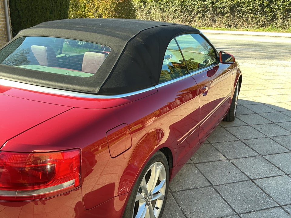 Audi A4 3,2 FSi Cabriolet Multitr. 2d