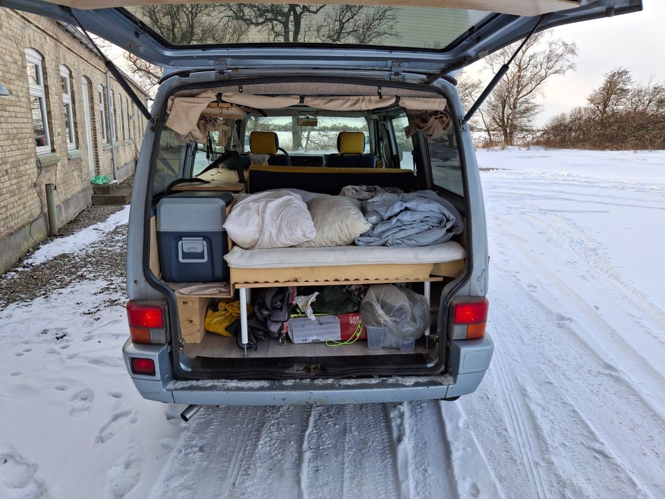 VW Transporter 2,5  4d