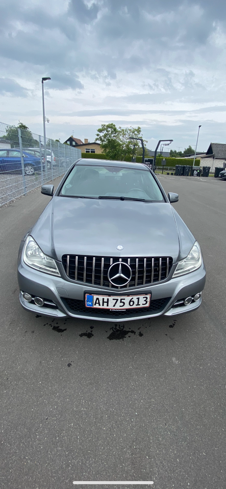 Mercedes C220 2,2 CDi BE 4d