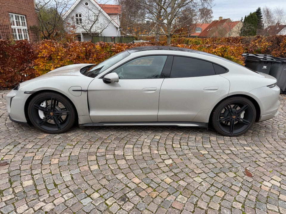 Porsche Taycan 4S Performance+ 4d