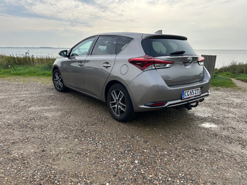 Toyota Auris 1,2 T T2 Comfort 5d