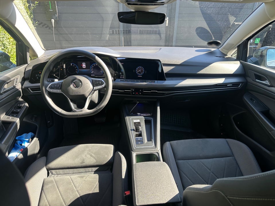 VW Golf VIII 1,4 eHybrid DSG 5d