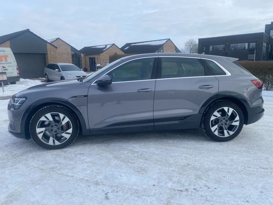 Audi e-tron 55 quattro 5d