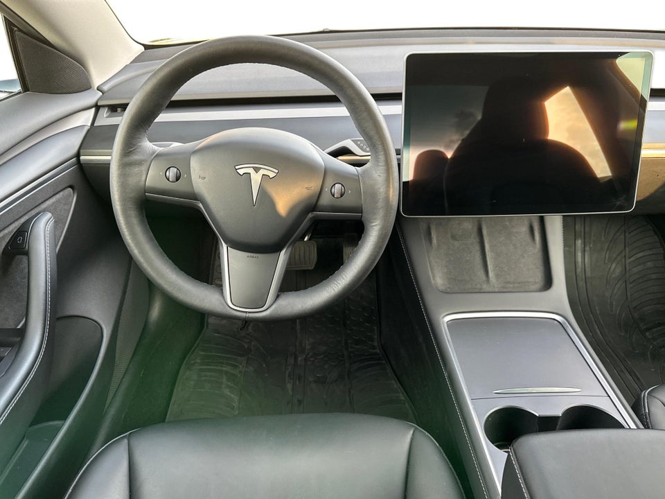 Tesla Model 3 Long Range AWD 4d