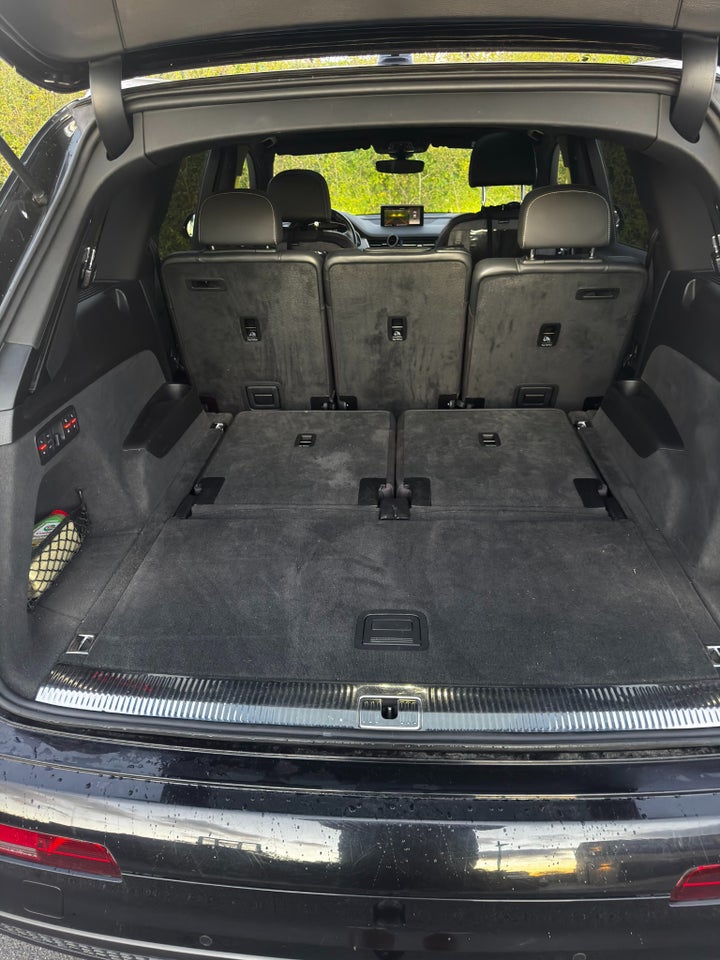Audi Q7 3,0 TDi 272 S-line quattro Tiptr. 7prs 5d