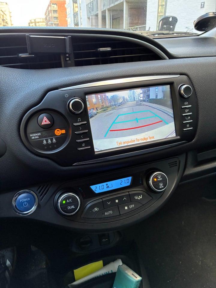 Toyota Yaris 1,5 Hybrid H3 Premium e-CVT 5d