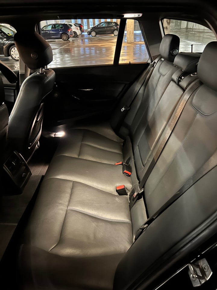 BMW 330i 2,0 Touring aut. 5d