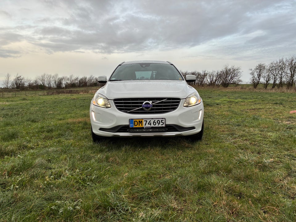 Volvo XC60 2,4 D5 215 Momentum aut. AWD Van 5d