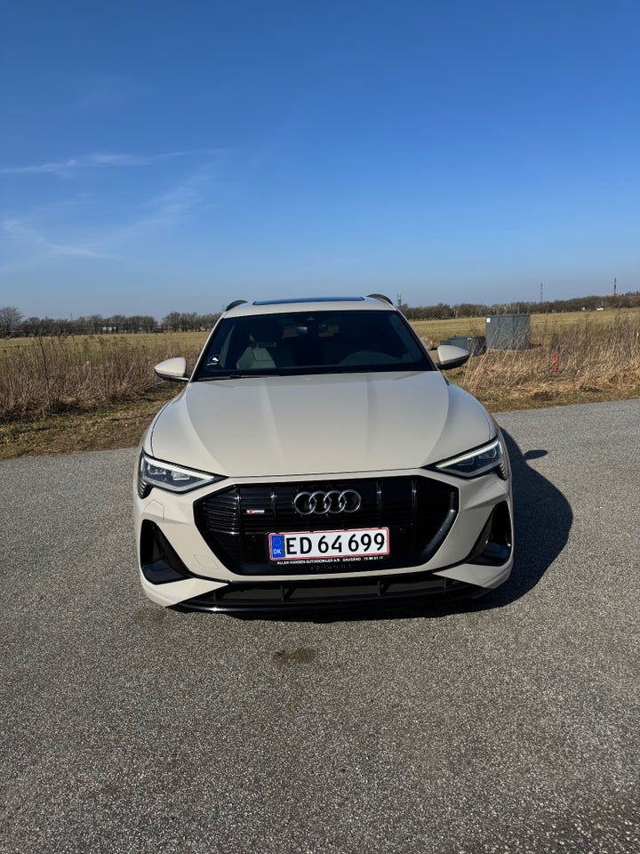 Audi e-tron 55 S-line quattro 5d