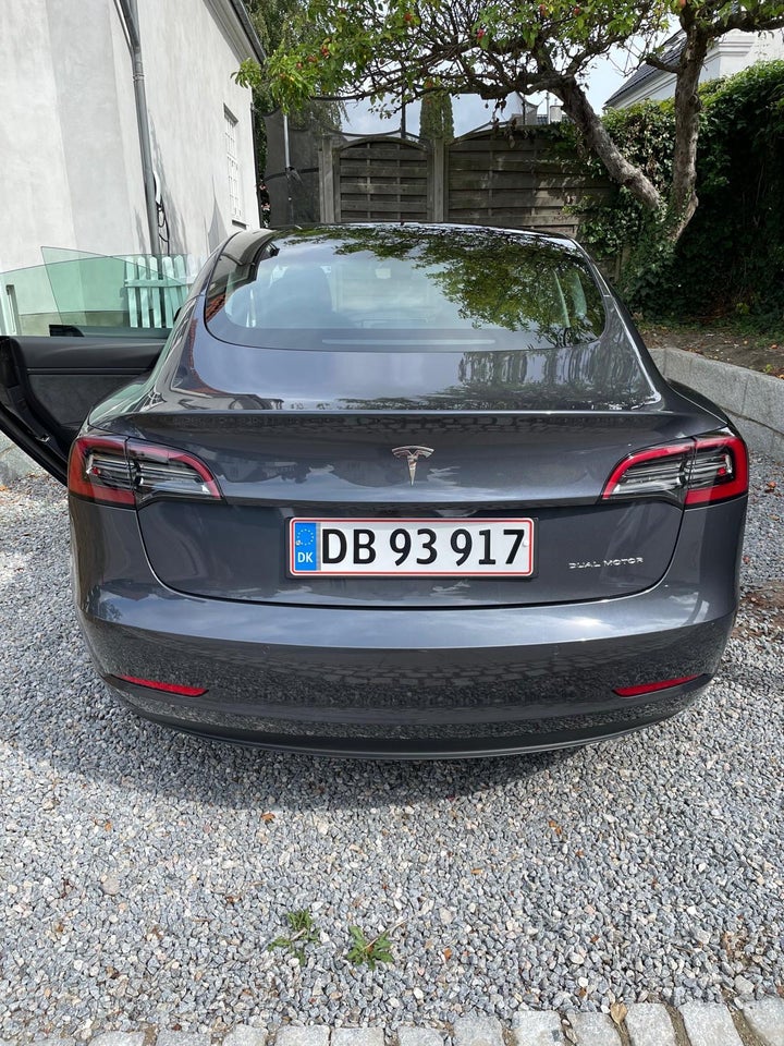 Tesla Model 3 Long Range AWD 4d