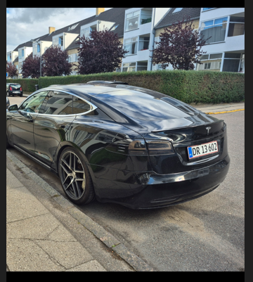 Tesla Model S 75 5d
