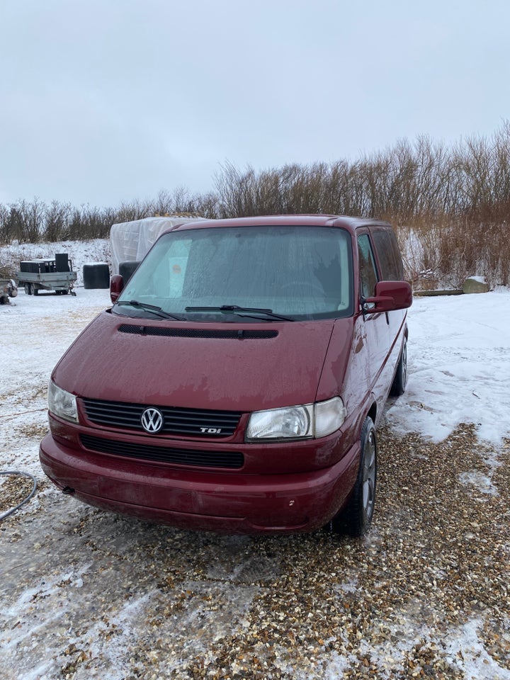 VW Transporter 2,5 TDi 102 Kassevogn kort 5d