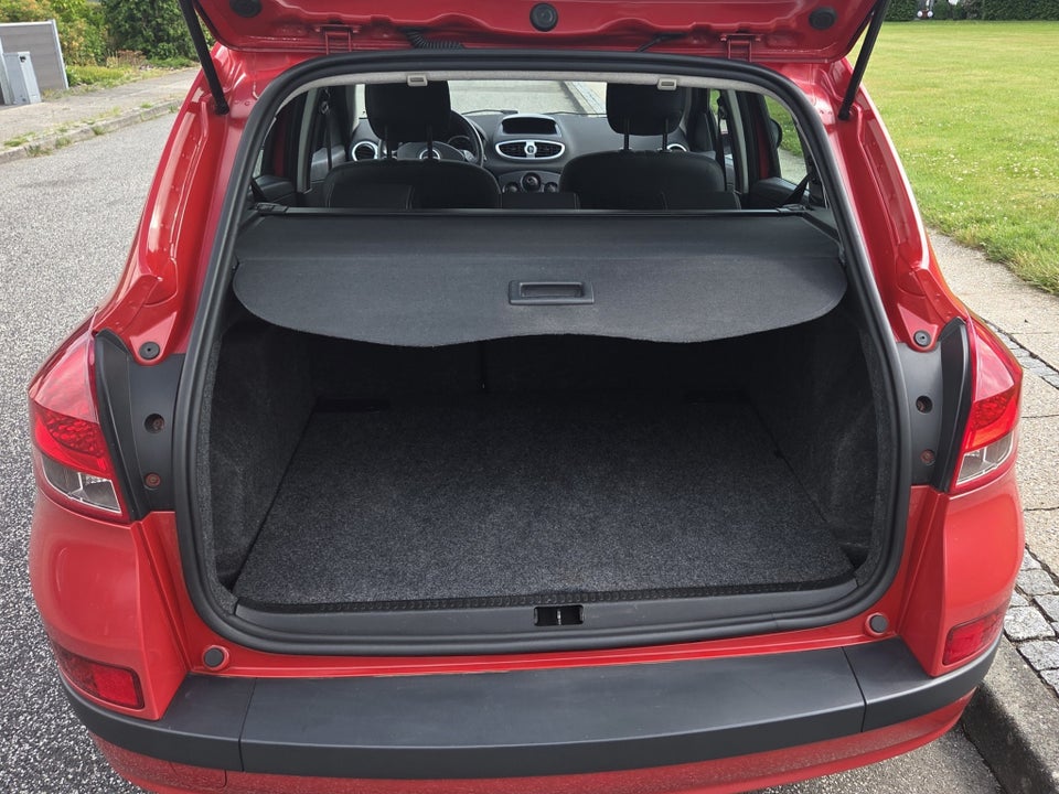 Renault Clio III 1,2 16V TCe Expression Sport Tourer 5d