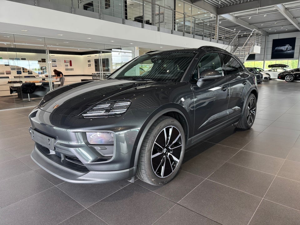 Porsche Macan 4 5d