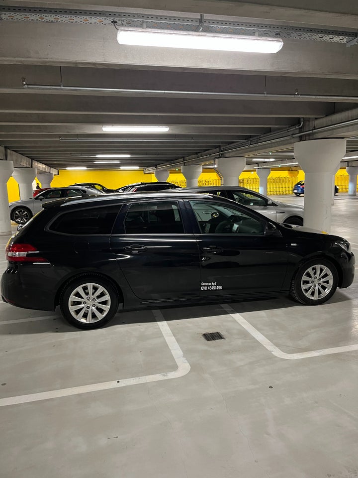 Peugeot 308 1,6 BlueHDi 120 Allure Sky SW Van 5d