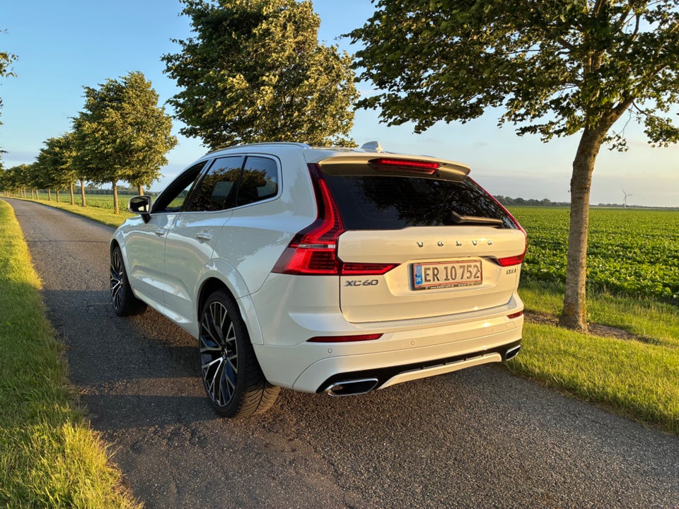 Volvo XC60 2,0 D5 241 R-Design aut. AWD 5d