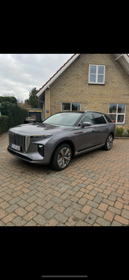 Hongqi E-HS9 99 Premium 5d