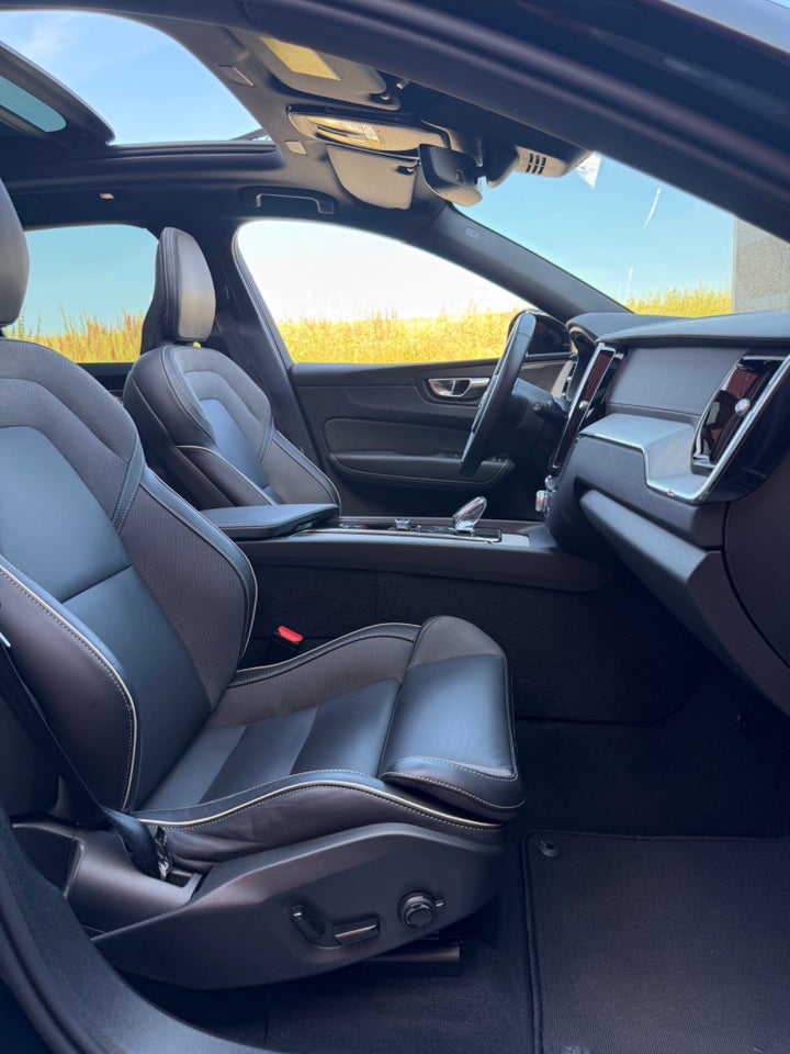 Volvo XC60 2,0 T6 ReCharge Black Edition aut. AWD 5d