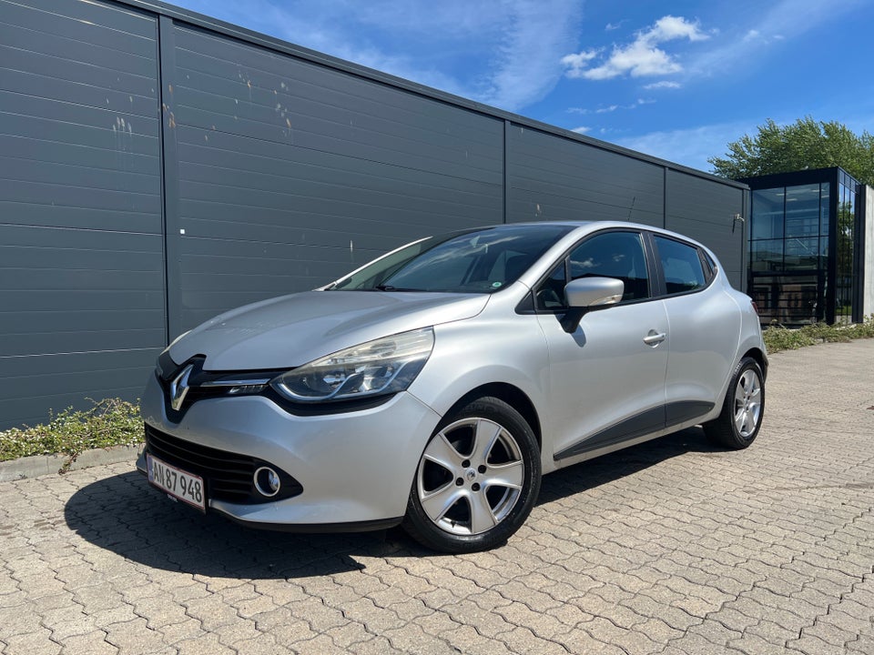 Renault Clio IV 0,9 TCe 90 Expression 5d