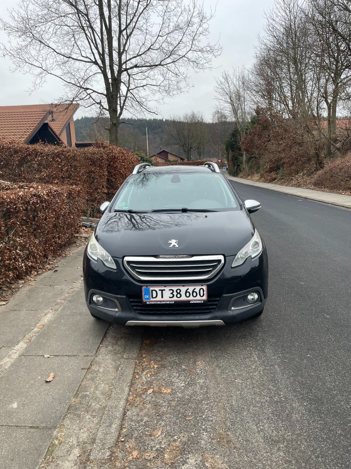 Peugeot 2008 1,6 e-HDi 114 Allure Sky 5d