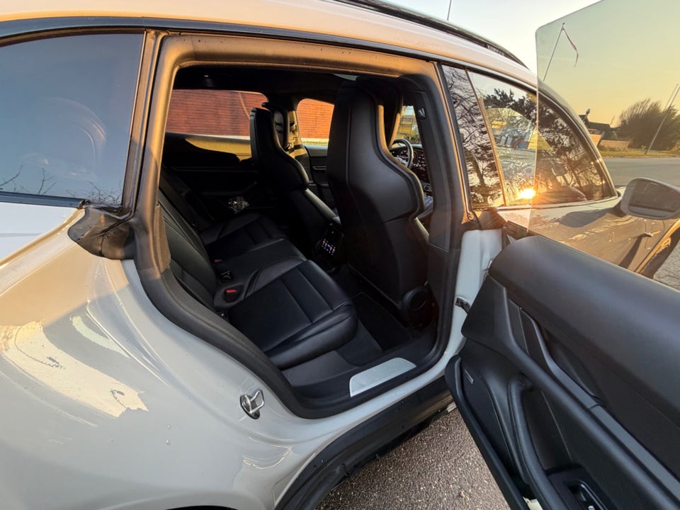 Porsche Taycan 4S Performance+ Cross Turismo 5d