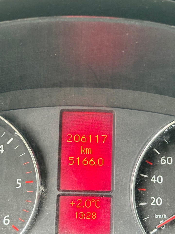 VW Crafter 2,0 TDi 163 Kassevogn M