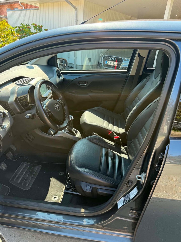 Toyota Aygo 1,0 VVT-i x-pose 5d