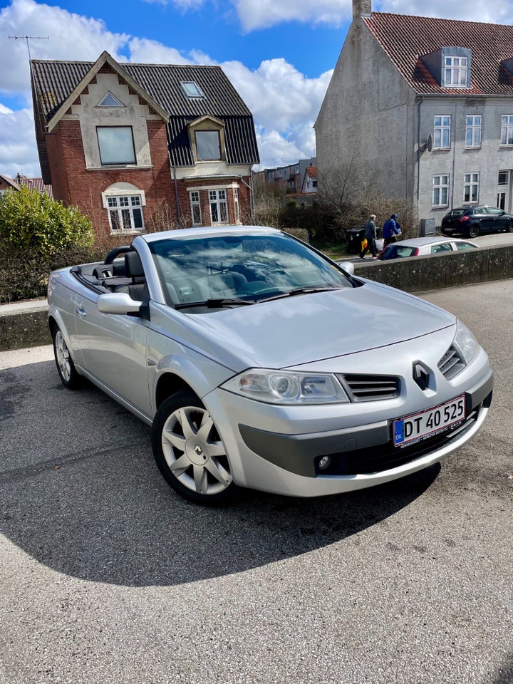 Renault Megane II 2,0 Dynamique CC 2d