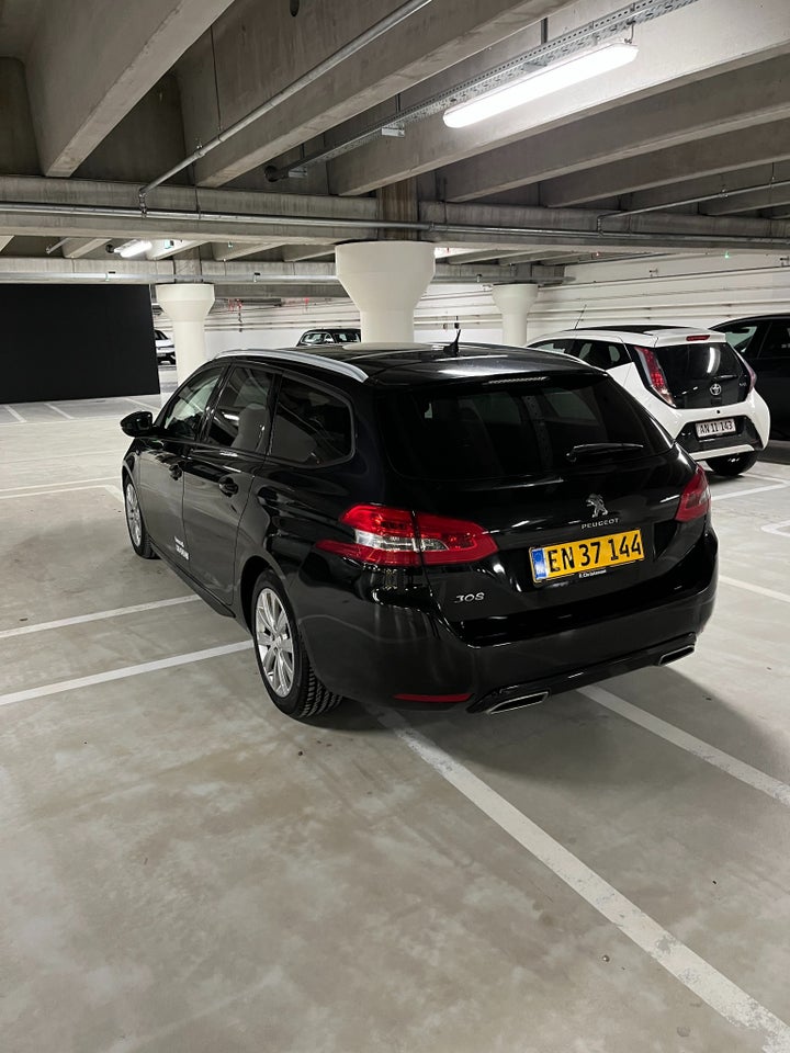 Peugeot 308 1,6 BlueHDi 120 Allure Sky SW Van 5d