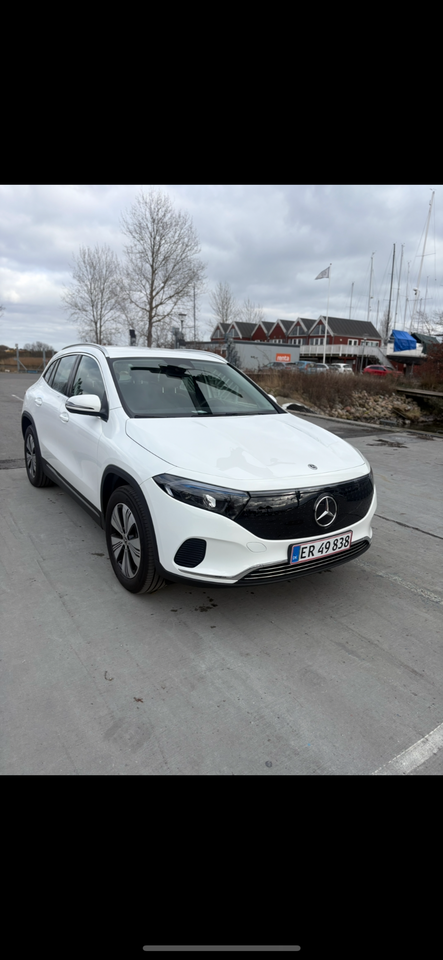 Mercedes EQB250 Progressive 5d