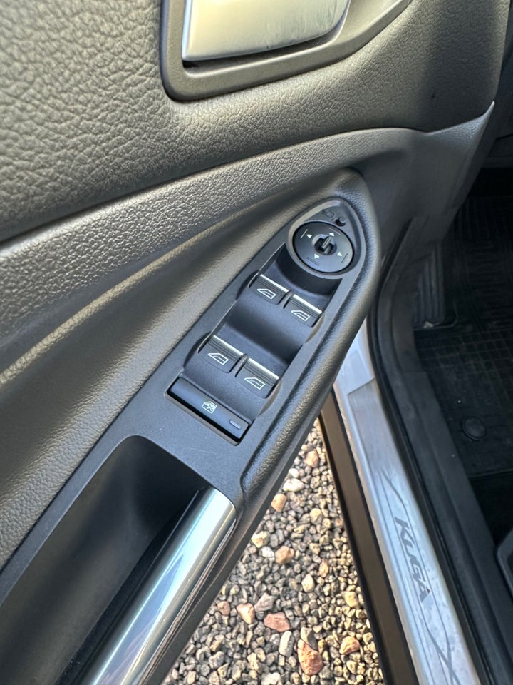 Ford Kuga 2,0 TDCi 120 Titanium aut. 5d