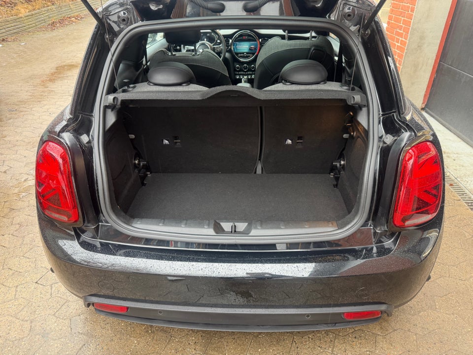 MINI Cooper SE Maximise 3d