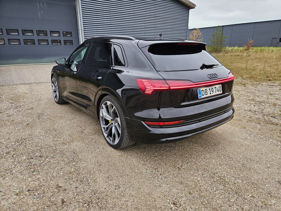 Audi e-tron 55 Advanced quattro 5d