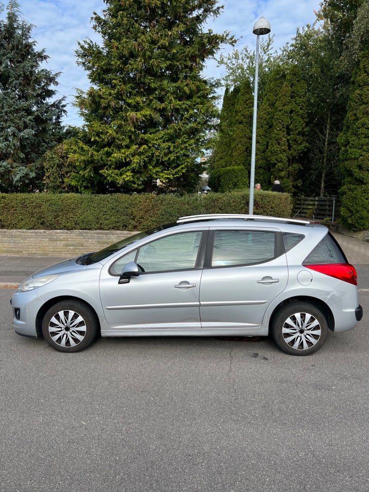Peugeot 207 1,6 VTi Allure SW 5d