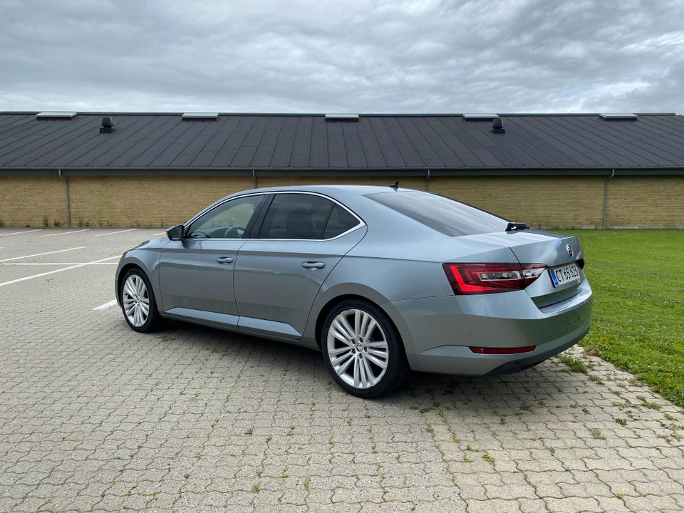 Skoda Superb 2,0 TDi 150 Style DSG 5d