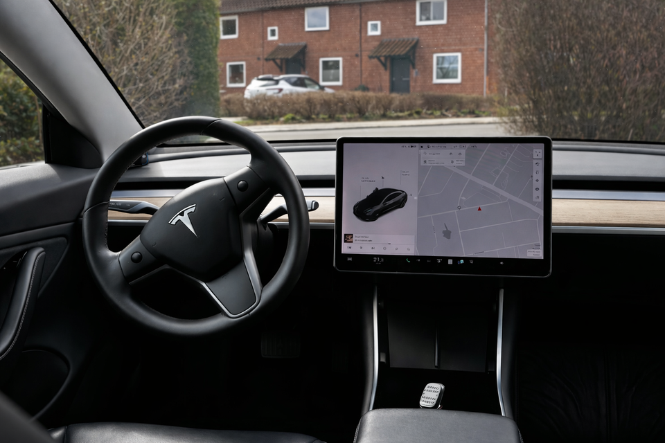 Tesla Model 3 Standard Range+ RWD 4d