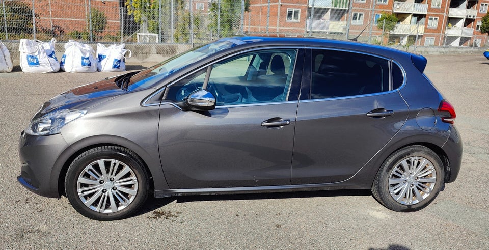 Peugeot 208 1,6 BlueHDi 100 Allure 5d