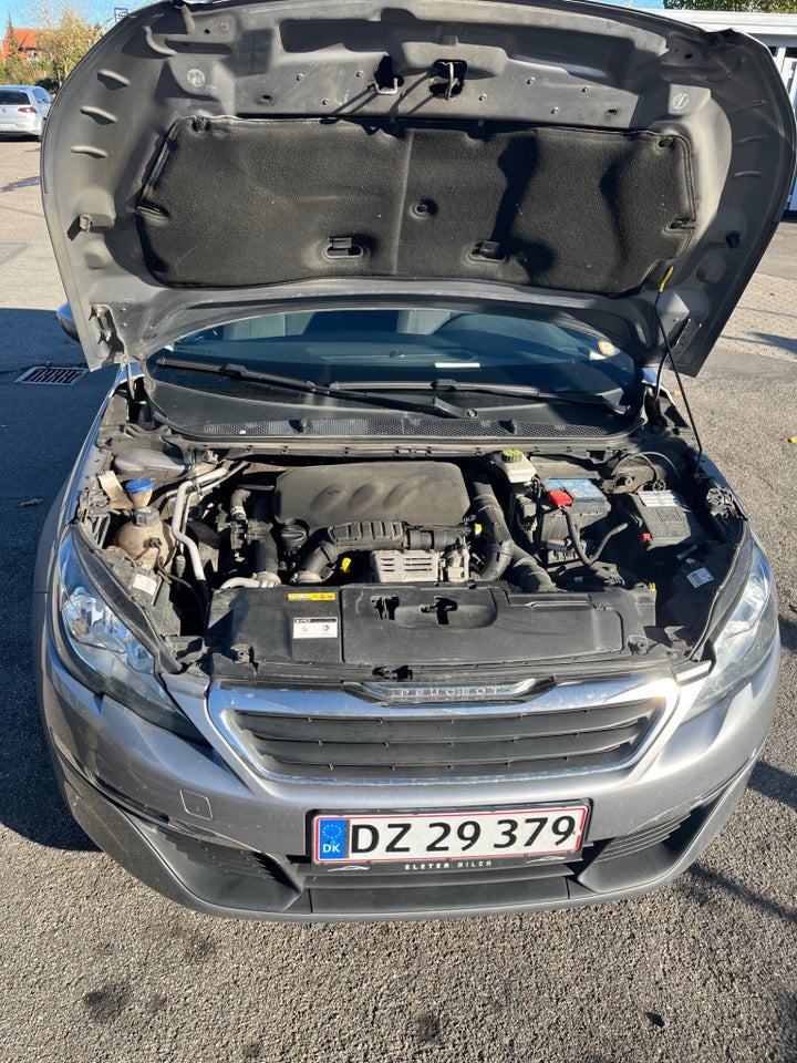 Peugeot 308 1,2 e-THP 110 Active SW 5d