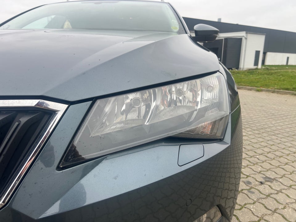 Skoda Superb 1,4 TSi 150 Active DSG 5d