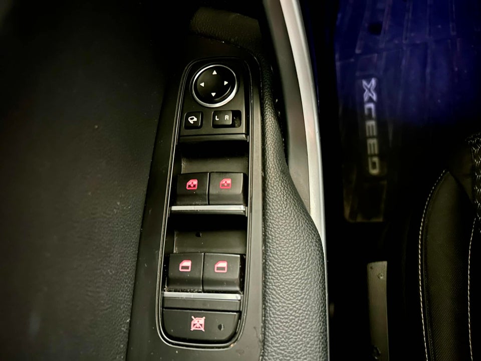 Kia XCeed 1,6 PHEV Prestige DCT 5d