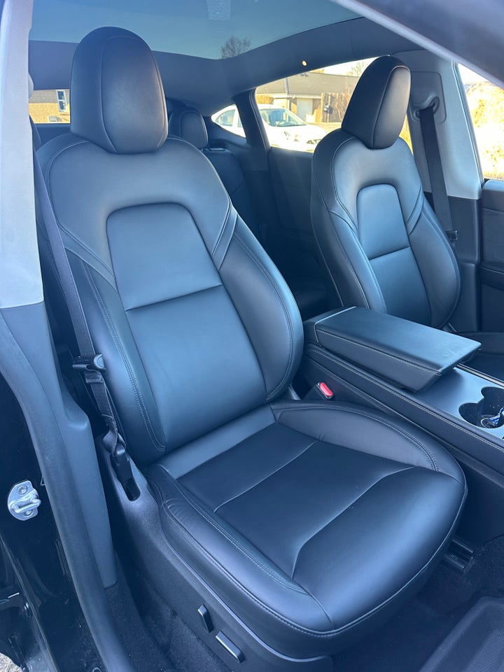 Tesla Model Y RWD 5d