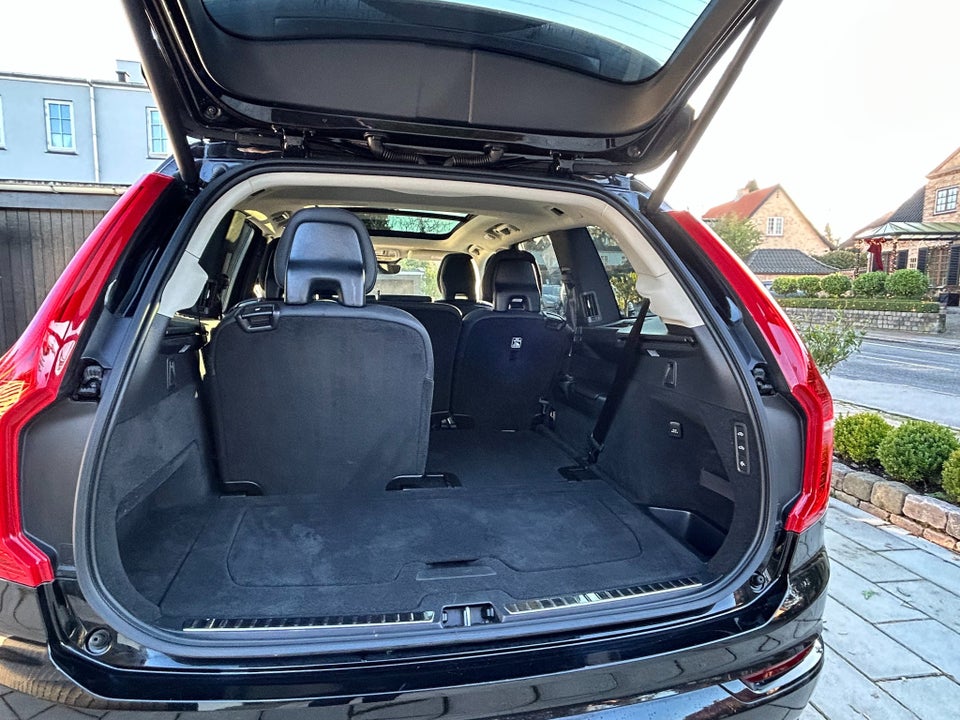 Volvo XC90 2,0 T8 ReCharge R-Design aut. AWD 7prs 5d