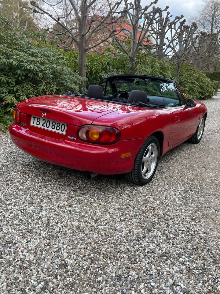 Mazda MX-5 1,8  2d
