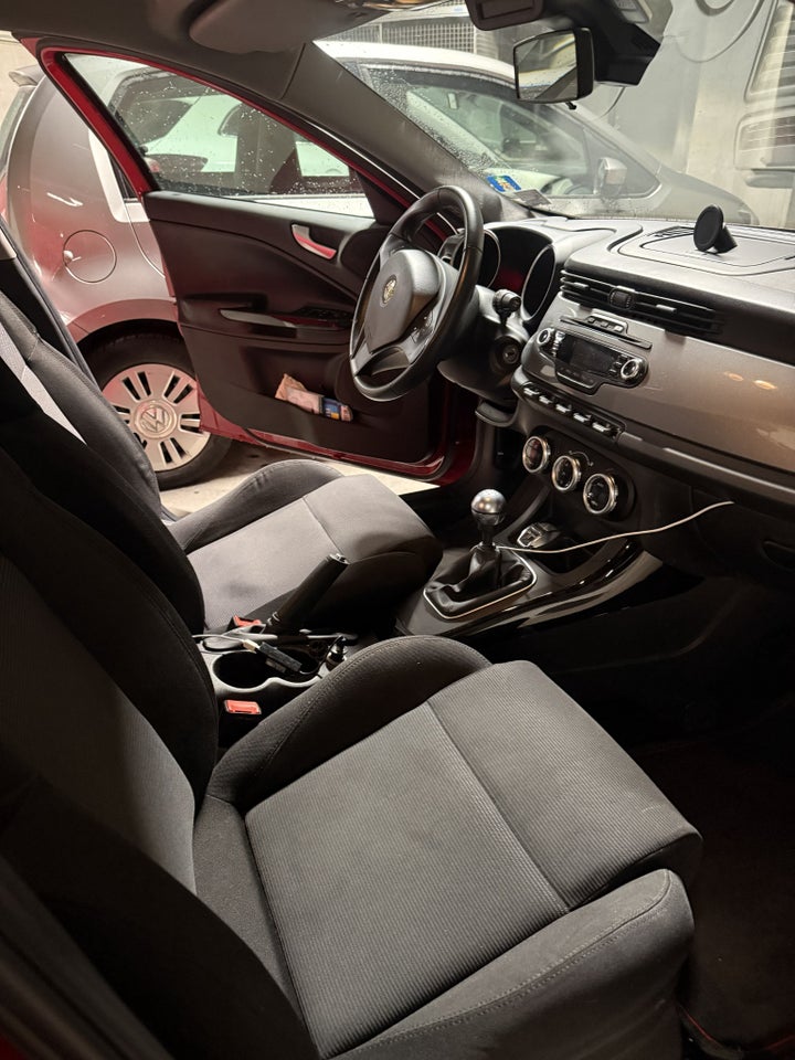 Alfa Romeo Giulietta 1,4 M-Air 170 Distinctive 5d