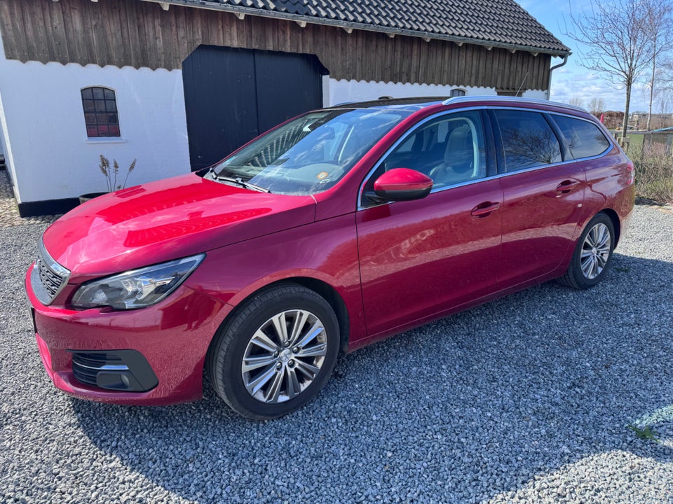 Peugeot 308 1,6 BlueHDi 120 Allure Sky SW 5d