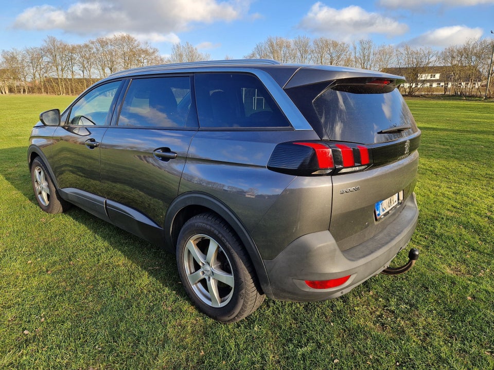 Peugeot 5008 1,2 PureTech 130 Allure 7prs 5d